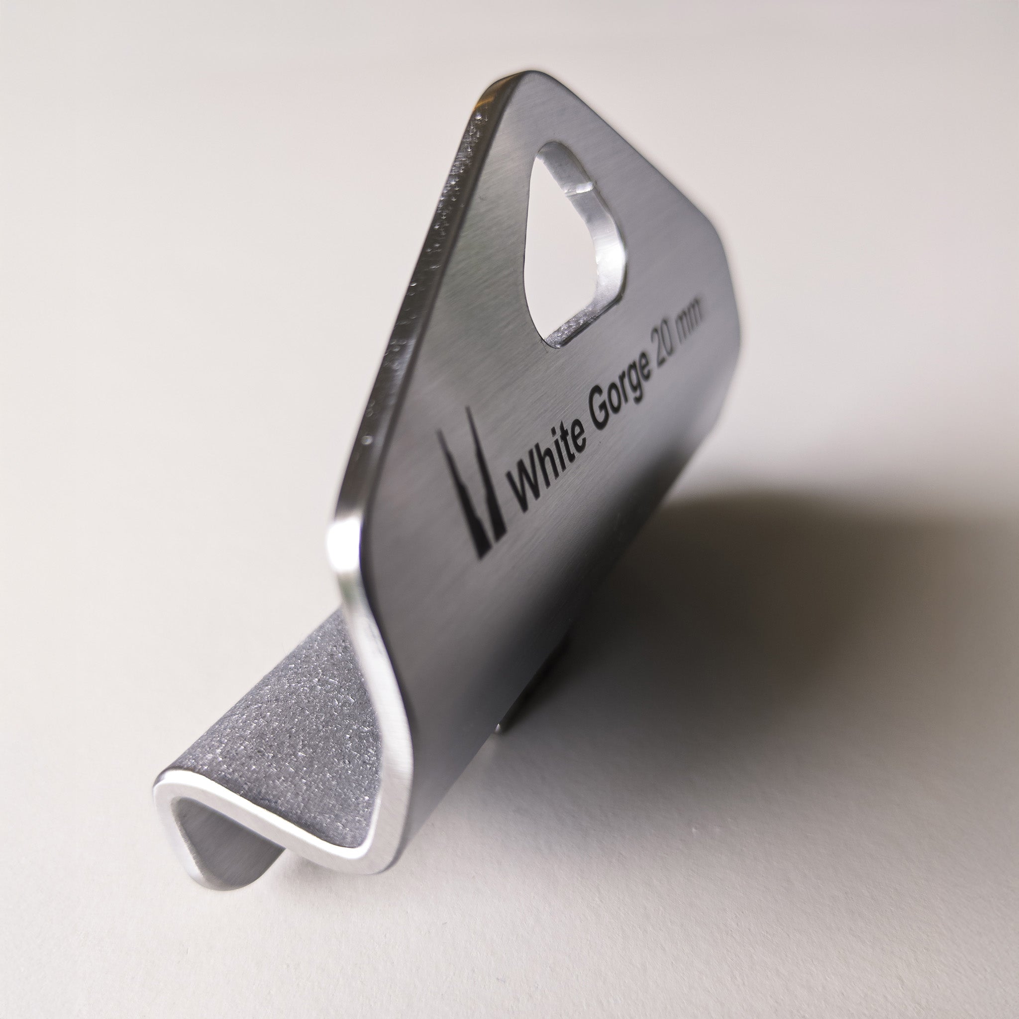 White Gorge 20 mm Portable Hangboard